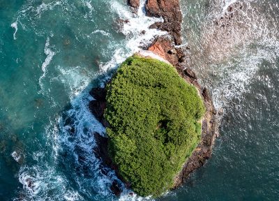 Islote Guanacaste 2 (vertical)