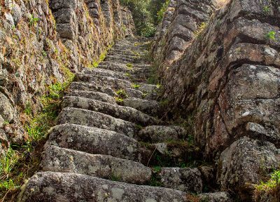 Escalera Inti Pata, Camino Inca a Machu Picchu. (vertical)